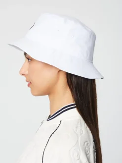 Best Vacanza Bucket Hat- Brilliant White For The Court